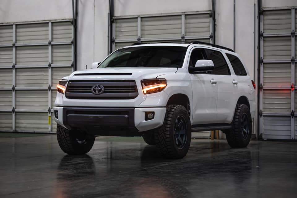 Hiboux Alpha, Alpha Owls Phares Toyota Tundra (2014-2019) Quad Pro LED Noir / 5500K Super Blanc